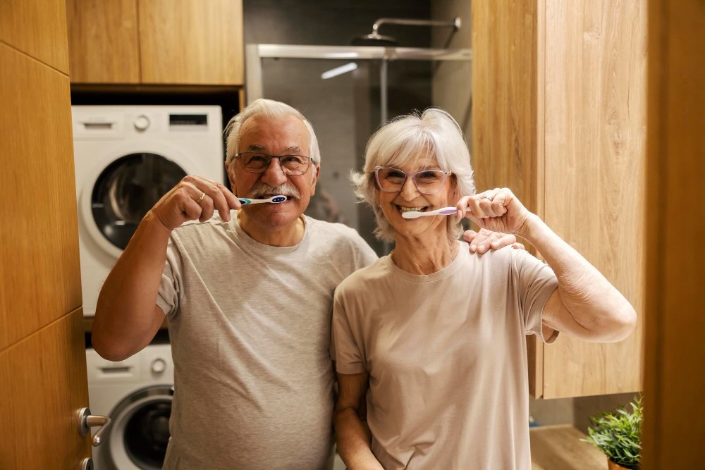 come proteggere gli impianti dentali